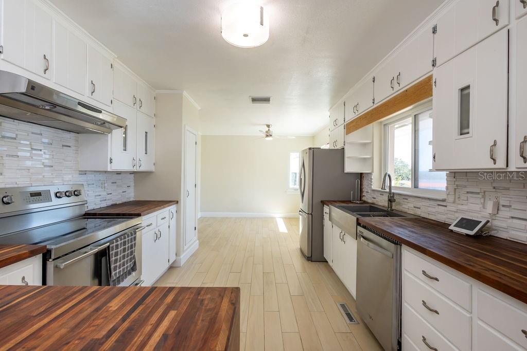 115 N LAKE FLORENCE DR, WINTER HAVEN, FL, 33884