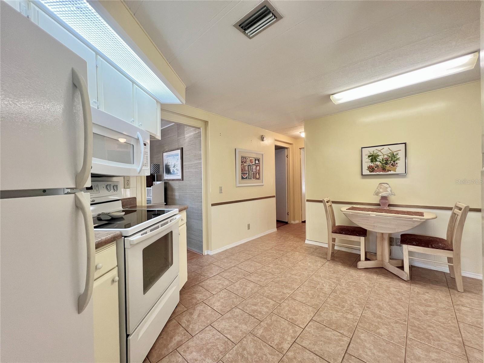 1100 BELCHER RD S #706, LARGO, FL, 33771
