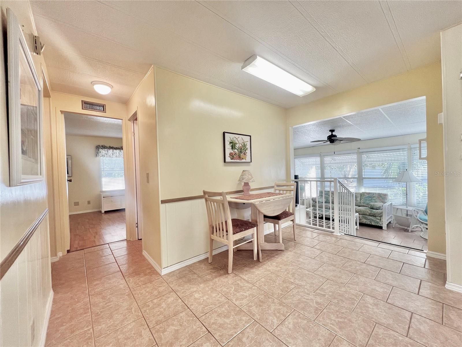 1100 BELCHER RD S #706, LARGO, FL, 33771