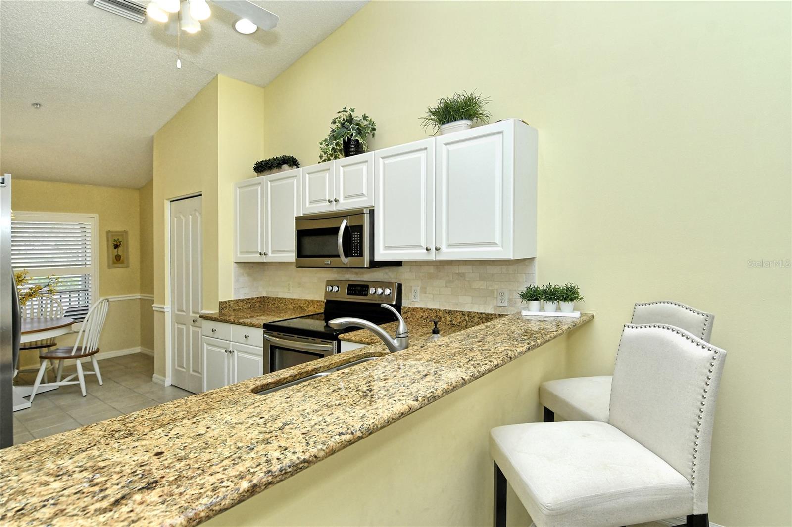 A4638706 Property Photo