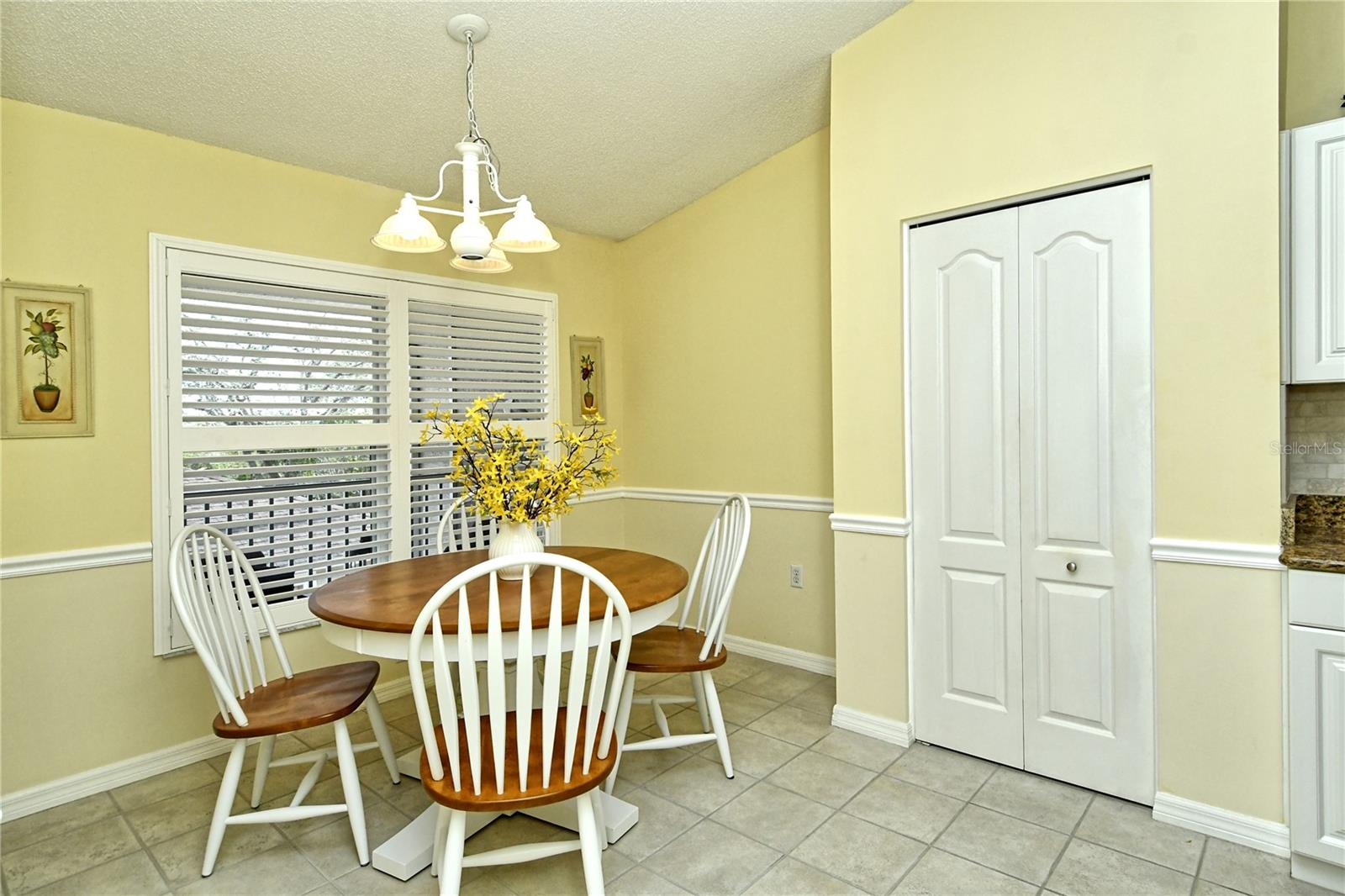 A4638706 Property Photo