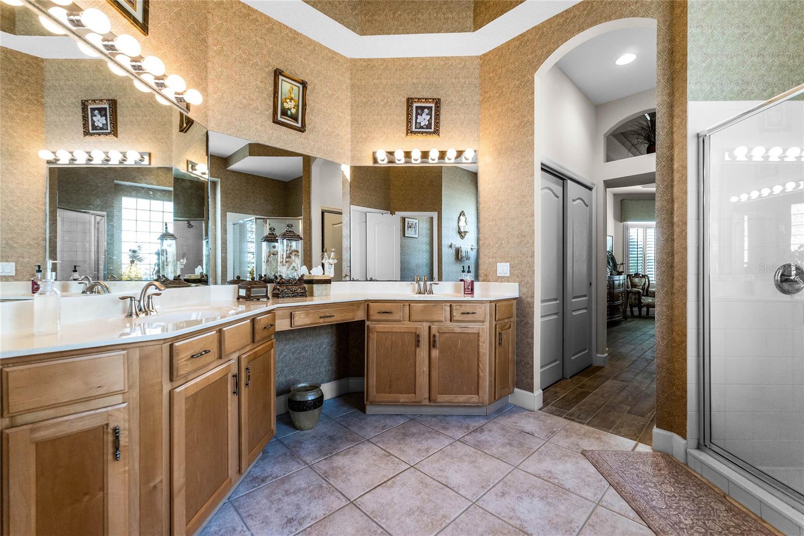 4 ARIKA AT LIONSPAW, DAYTONA BEACH, FL, 32124