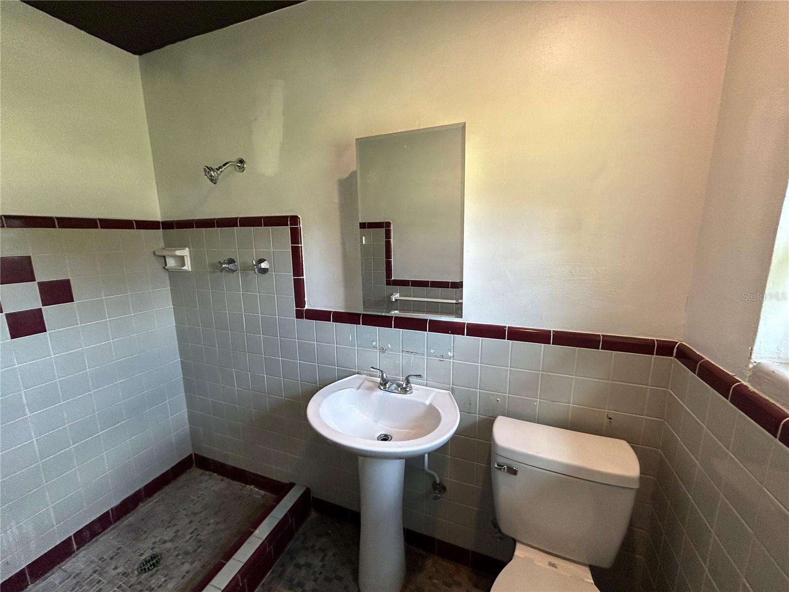 8010 SE US HIGHWAY 301, HAWTHORNE, FL, 32640