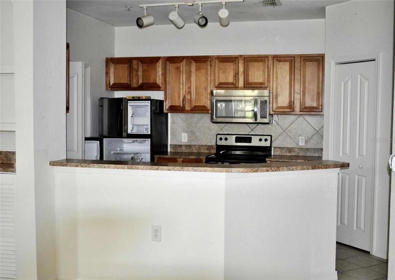 6157 METROWEST BLVD #208, ORLANDO, FL, 32835