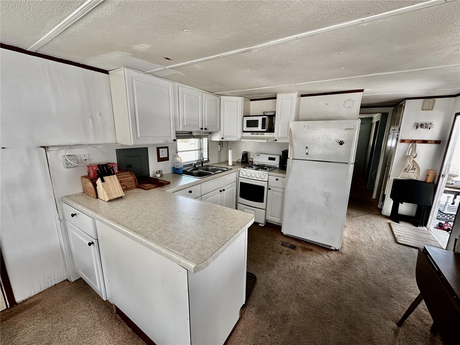 A4638721 Property Photo