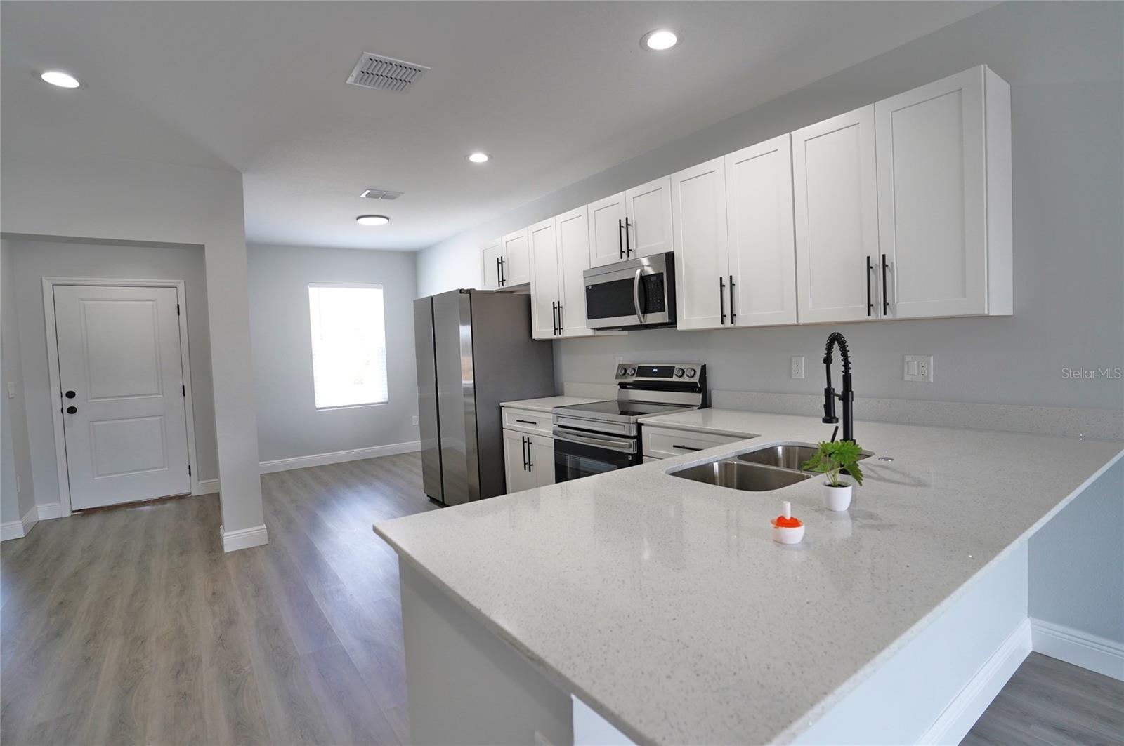 6918 DICKINSON DR, SEBRING, FL, 33872