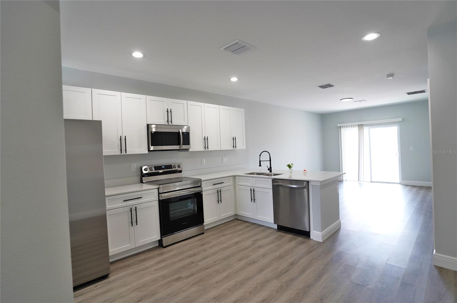 6918 DICKINSON DR, SEBRING, FL, 33872