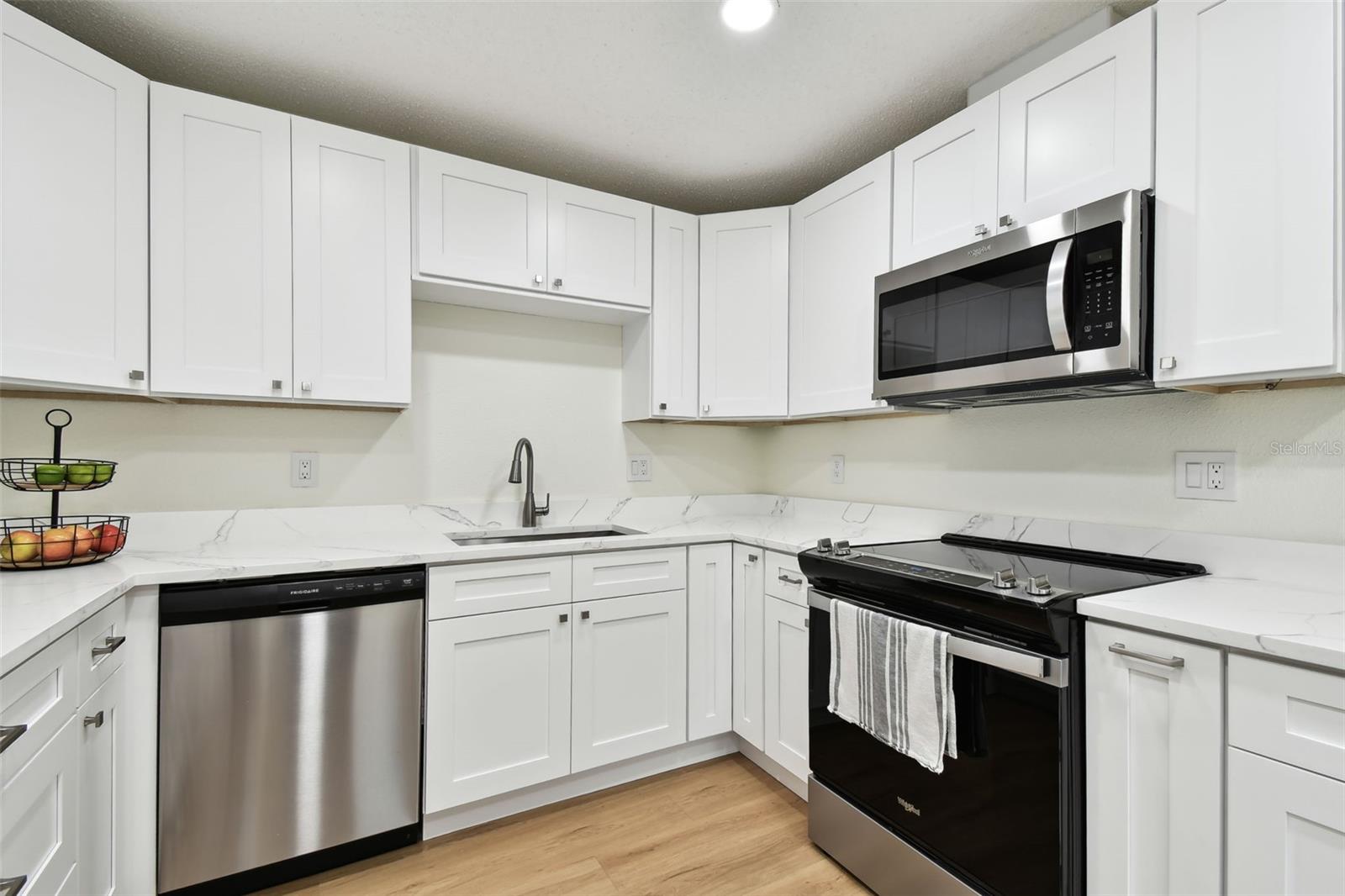2335 HERON CIR, CLEARWATER, FL, 33762