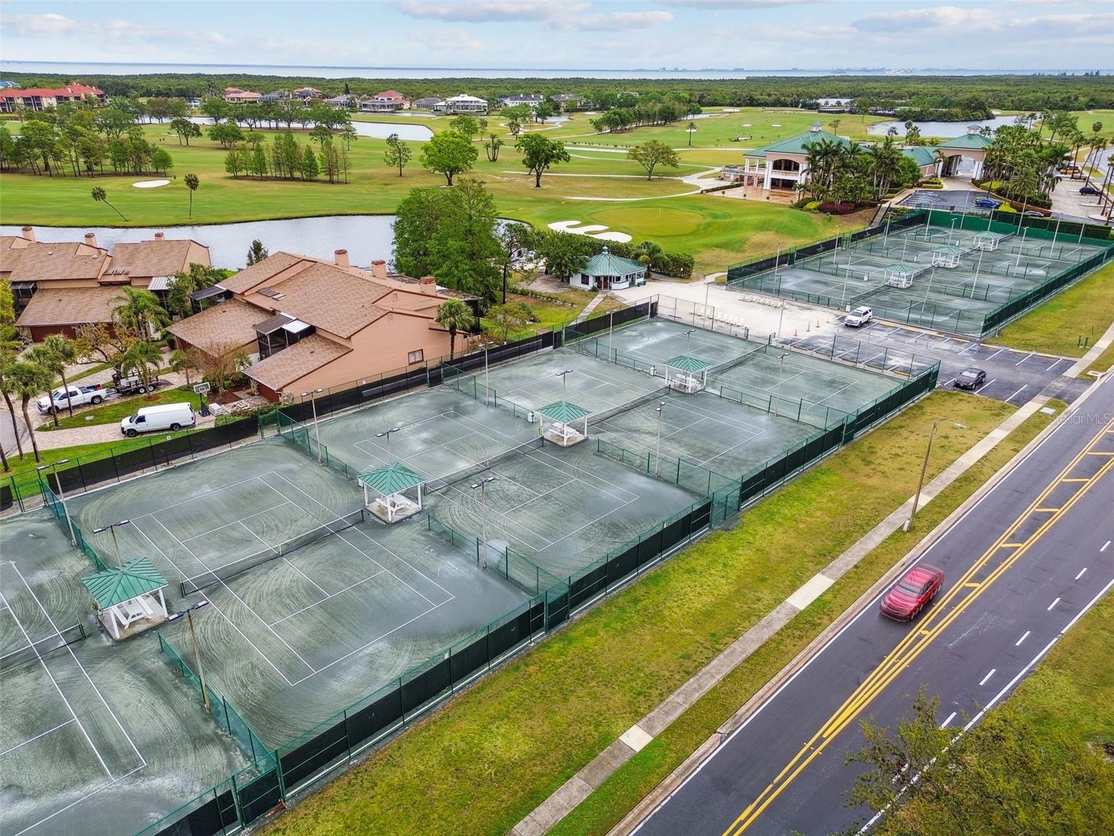2335 HERON CIR, CLEARWATER, FL, 33762
