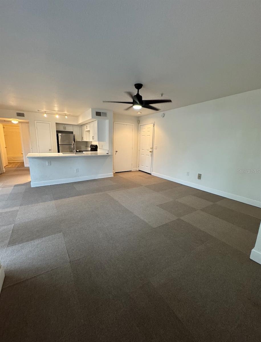 7280 WESTPOINTE BLVD #823, ORLANDO, FL, 32835