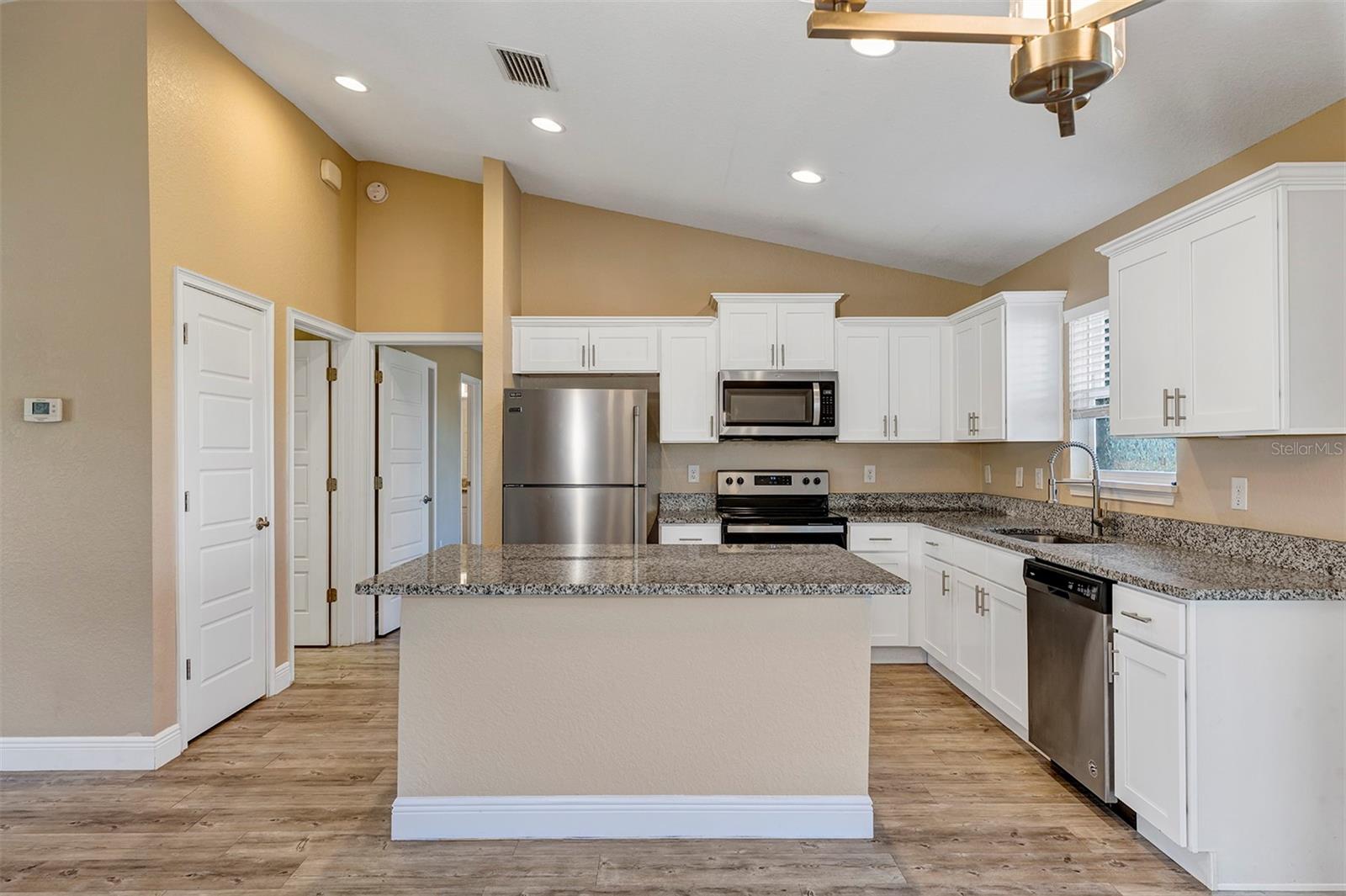 21 JUNIPER LOOP CIR, OCALA, FL, 34480