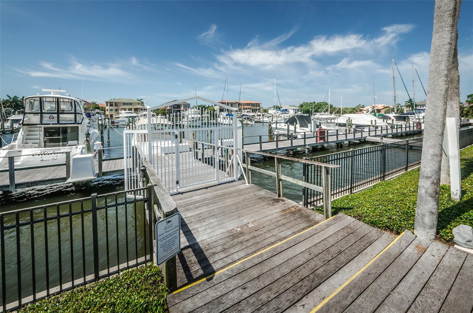 2775 KIPPS COLONY DR S #105, GULFPORT, FL, 33707
