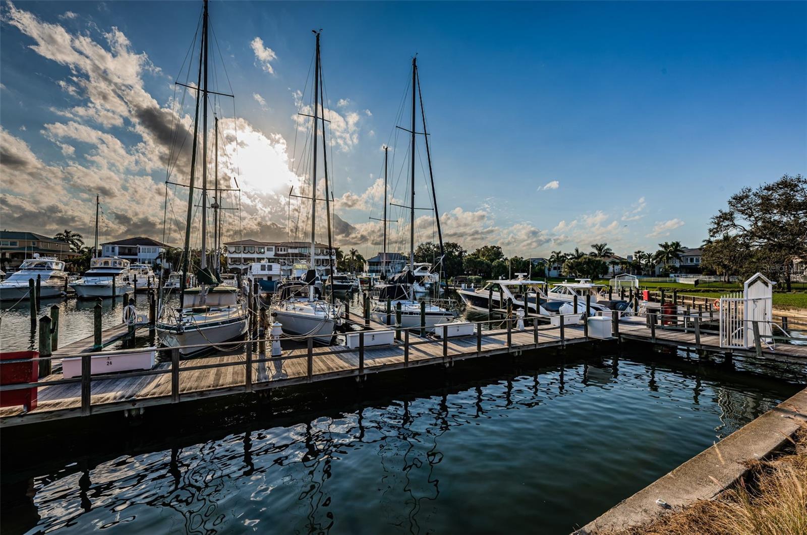 2775 KIPPS COLONY DR S #105, GULFPORT, FL, 33707
