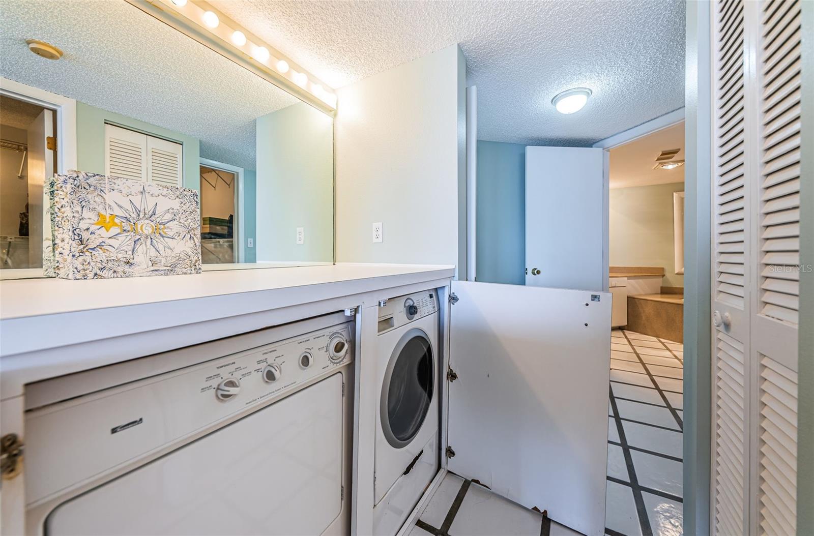 2775 KIPPS COLONY DR S #105, GULFPORT, FL, 33707
