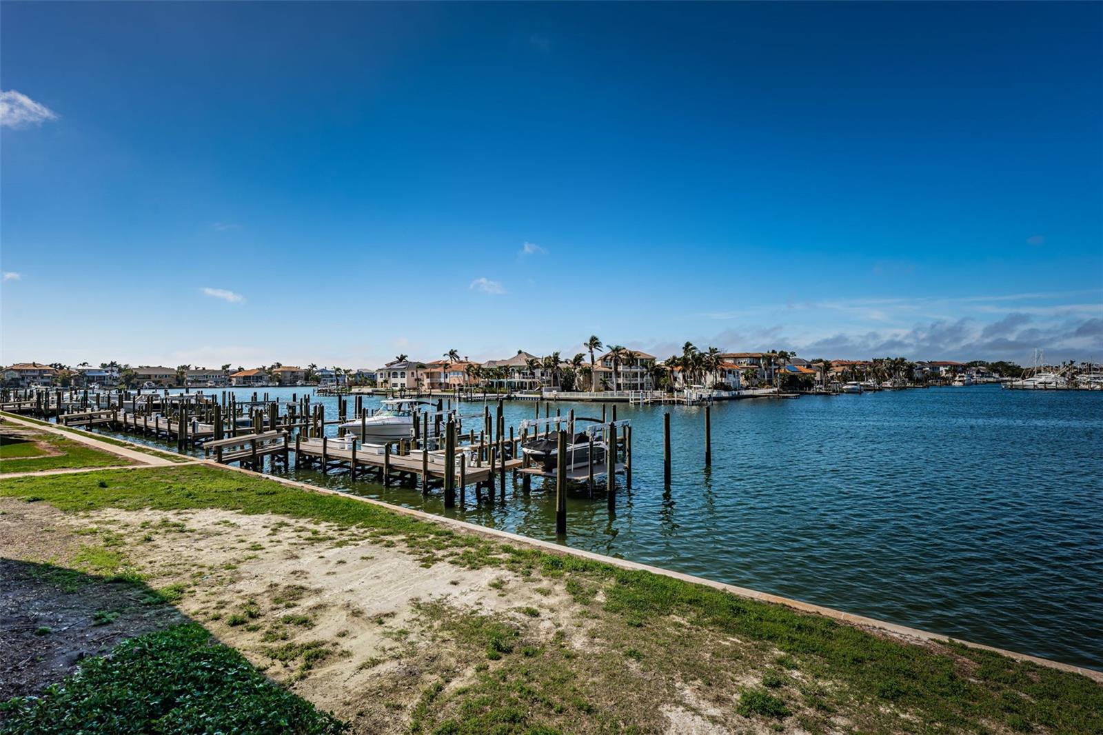 2775 KIPPS COLONY DR S #105, GULFPORT, FL, 33707