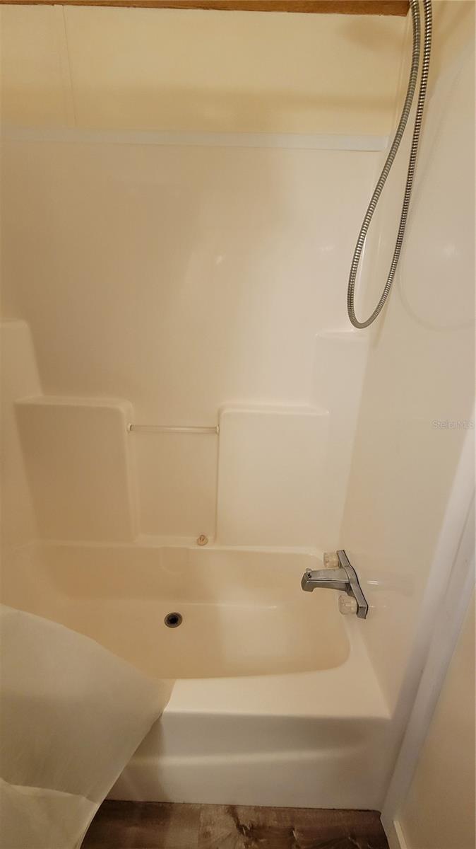 C7504570 Property Photo