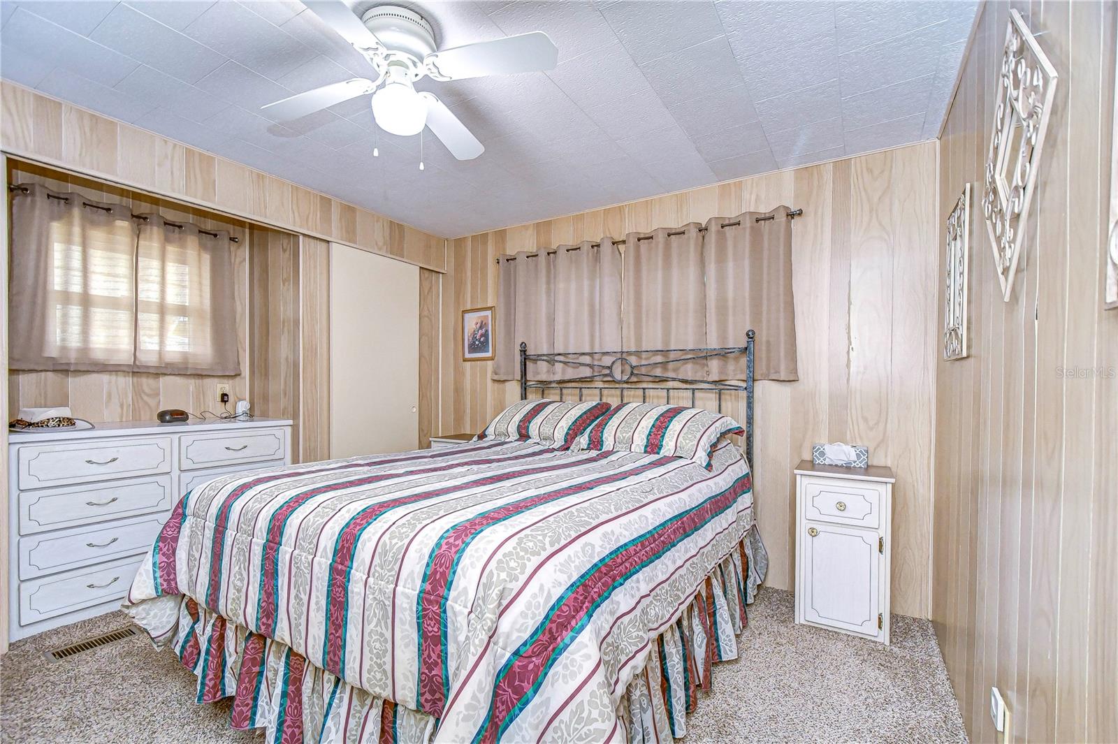 TB8346055 Property Photo