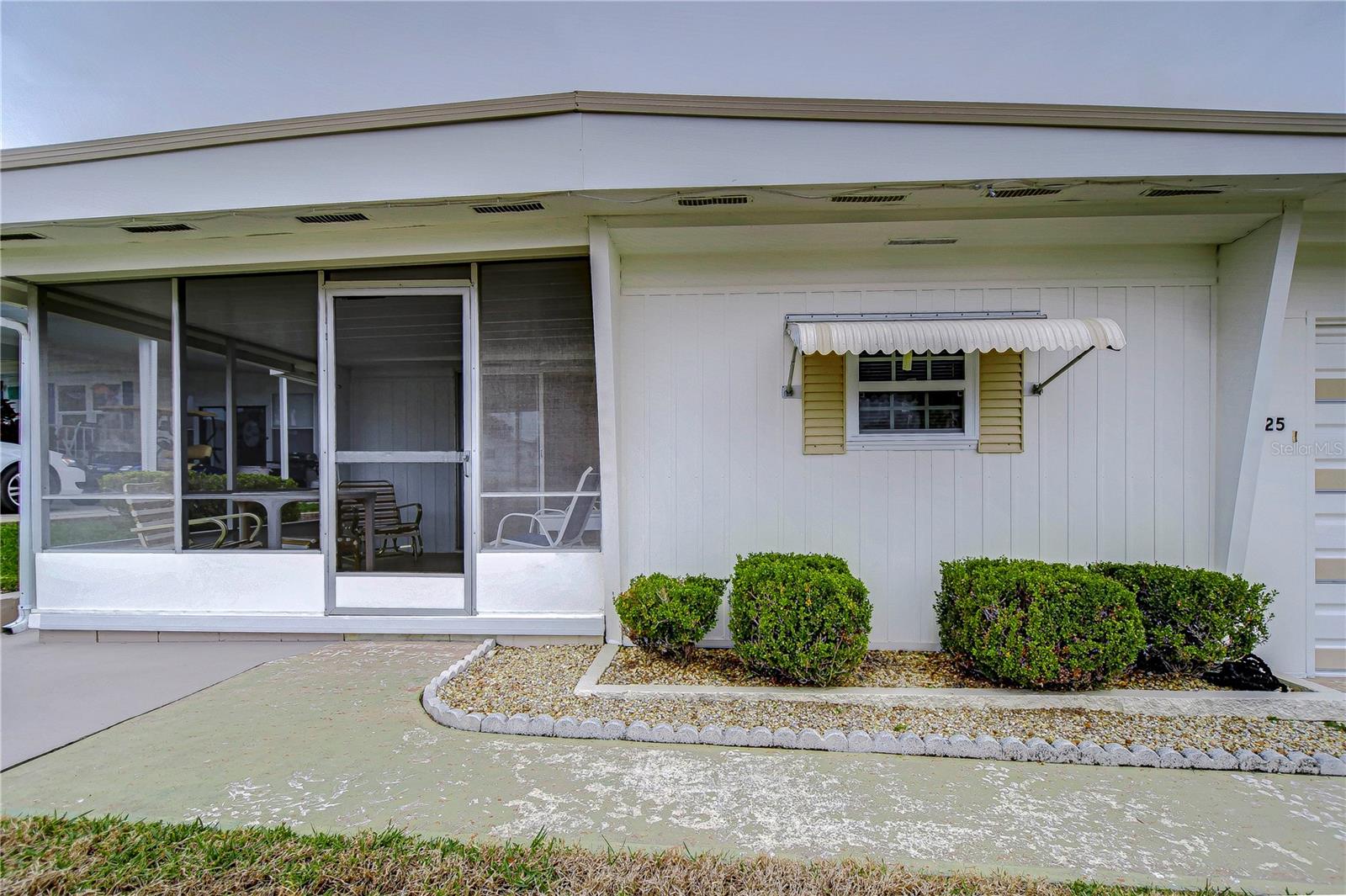 TB8346055 Property Photo