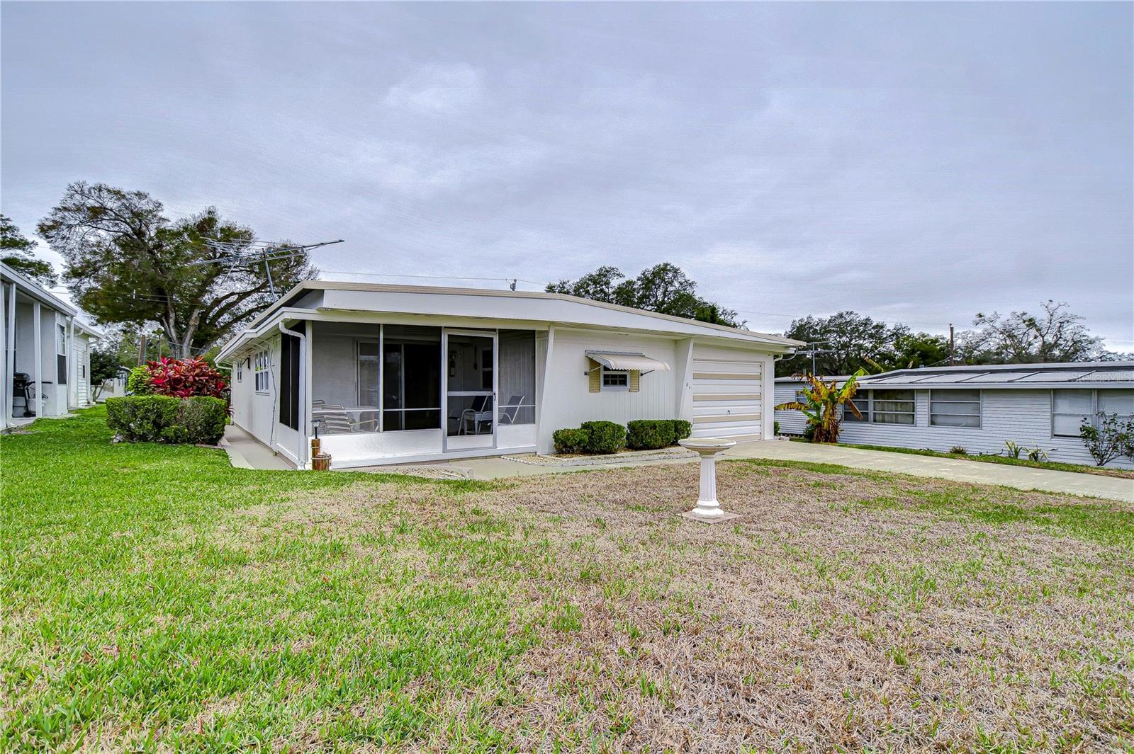 TB8346055 Property Photo