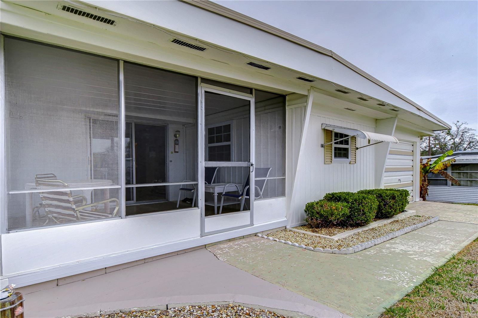 TB8346055 Property Photo