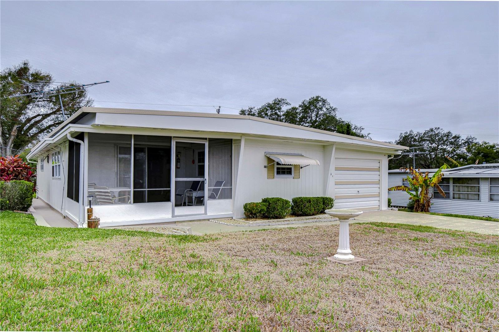 TB8346055 Property Photo