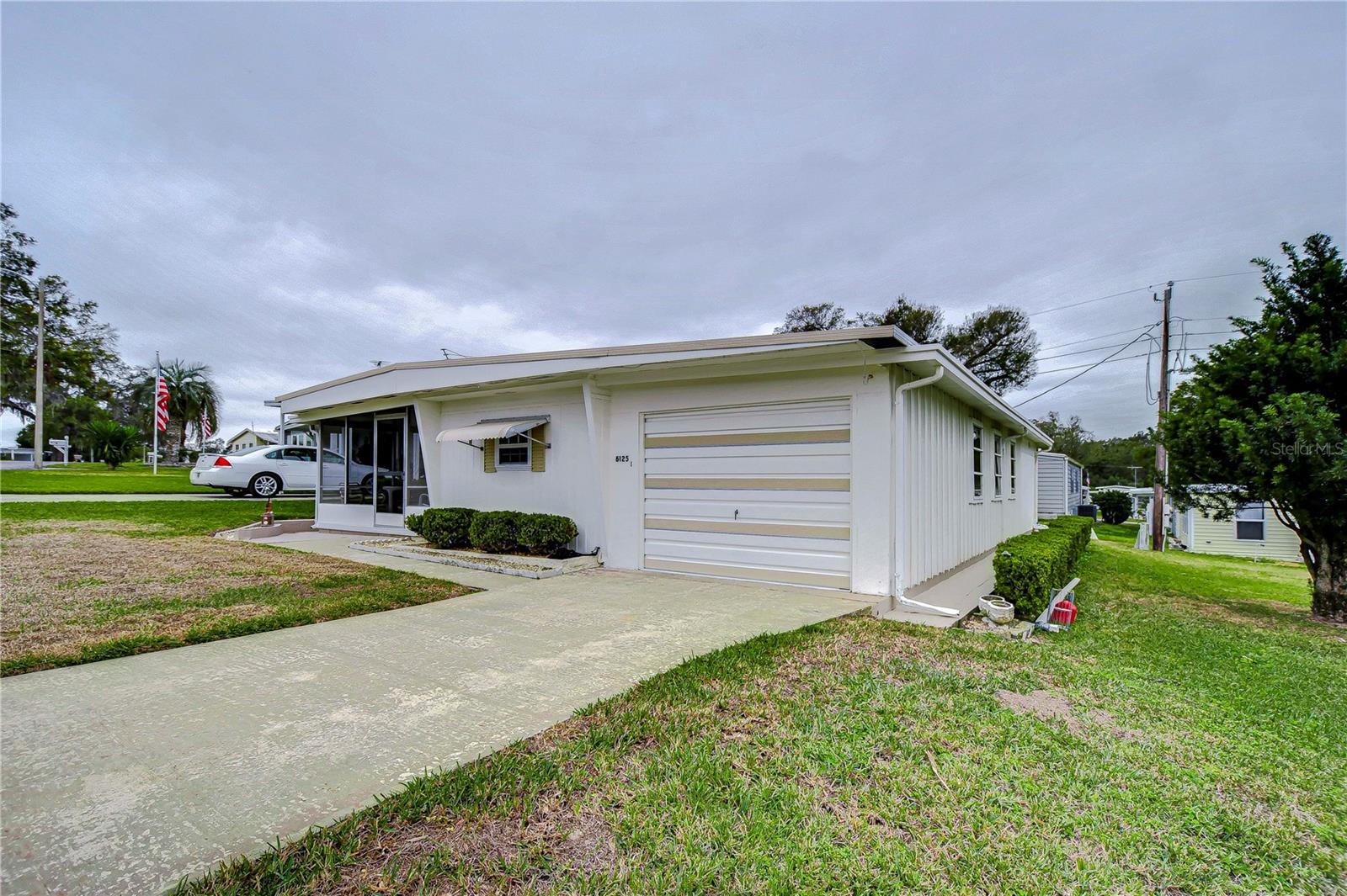 TB8346055 Property Photo