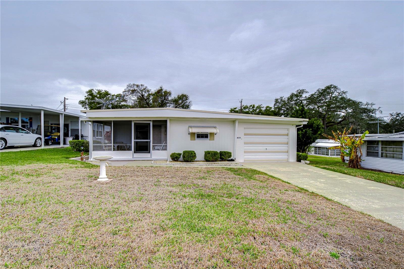 TB8346055 Property Photo