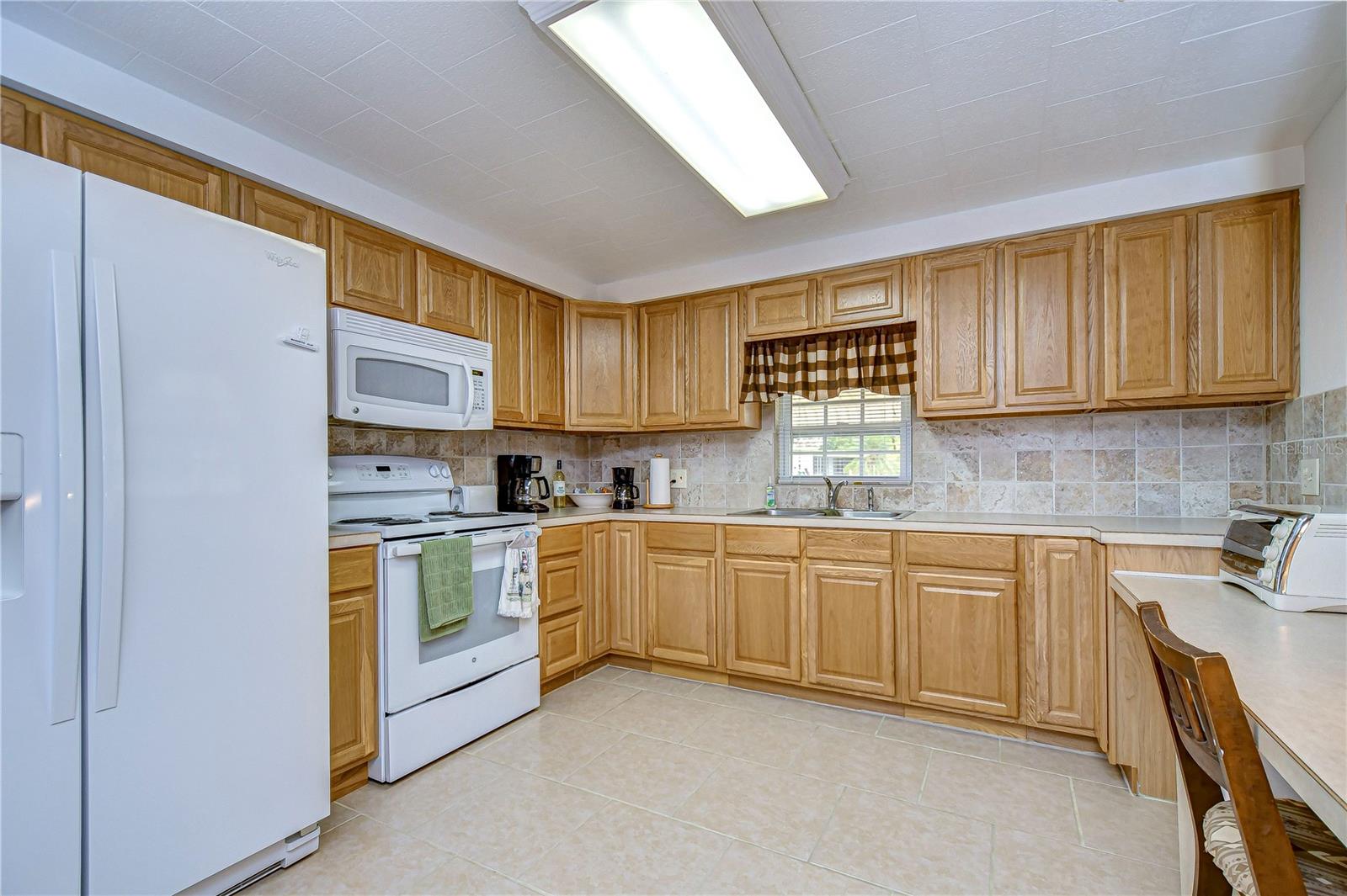 TB8346055 Property Photo