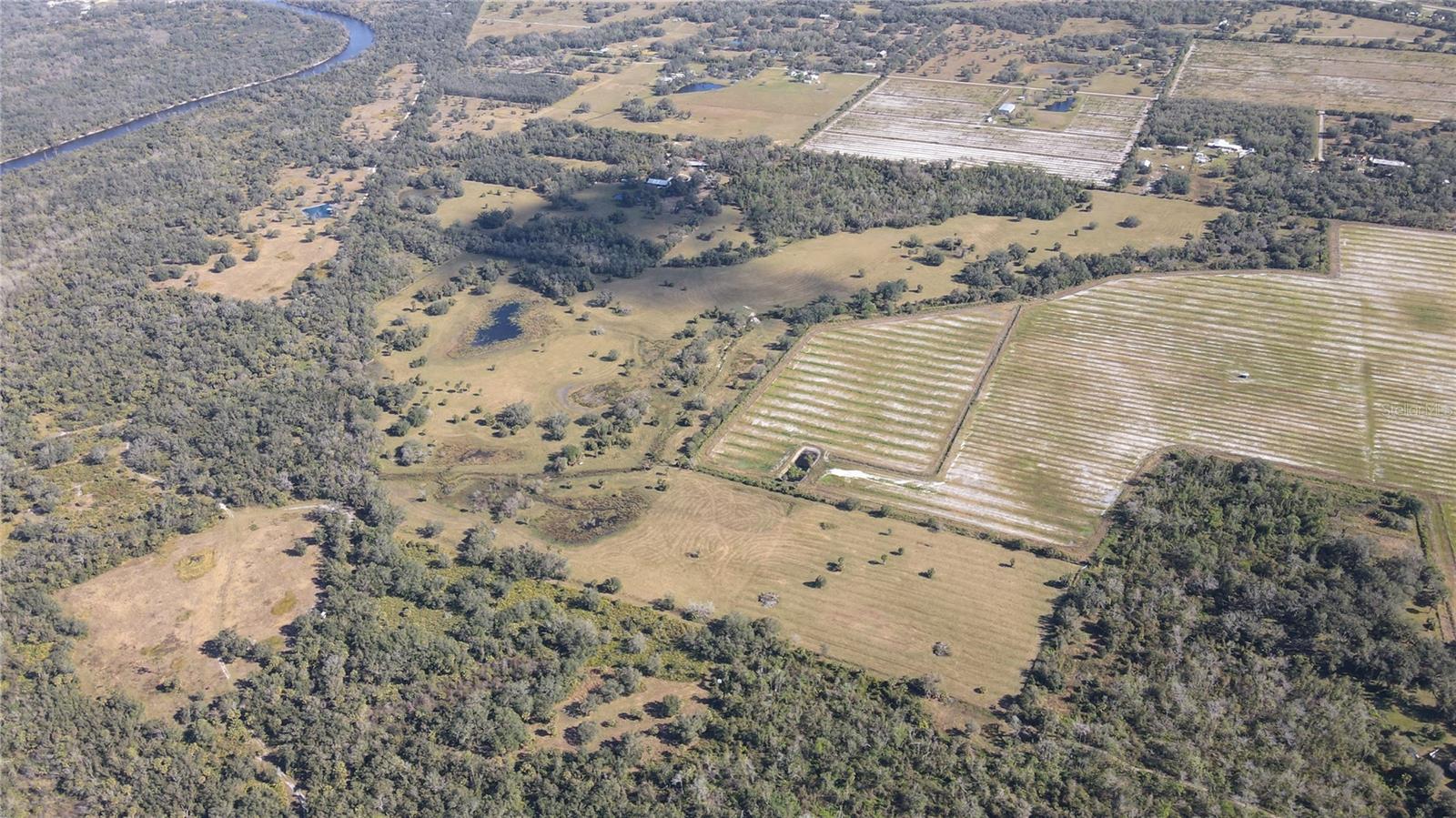 TB8346085 Property Photo