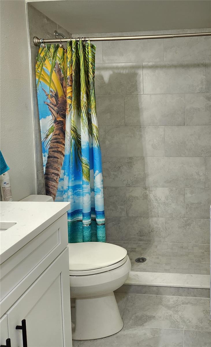 Beautifully updated Bathroom!!