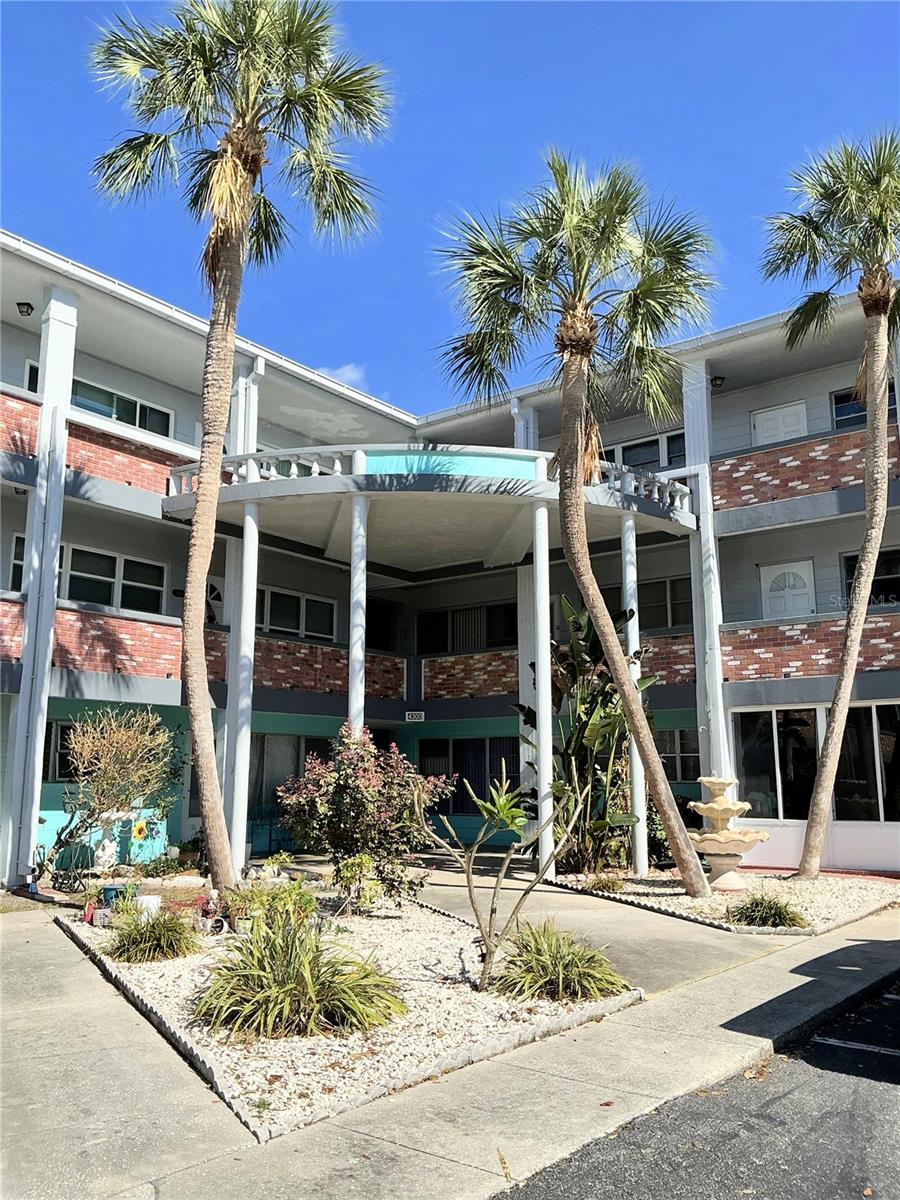 4300 58TH ST N #1909, KENNETH CITY, FL, 33709