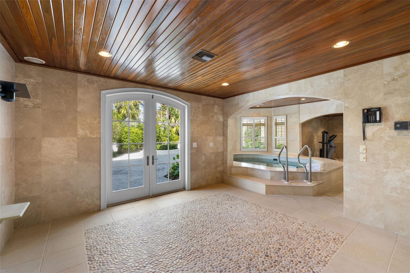 A4638952 Property Photo