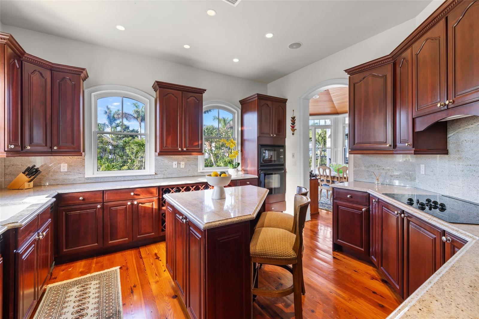 A4638952 Property Photo