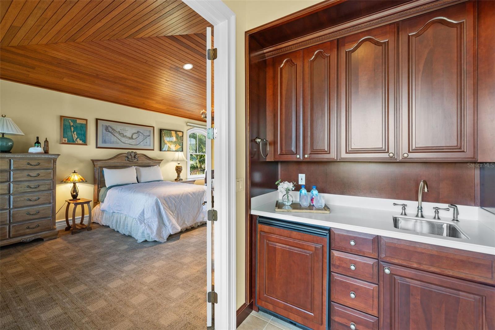 A4638952 Property Photo