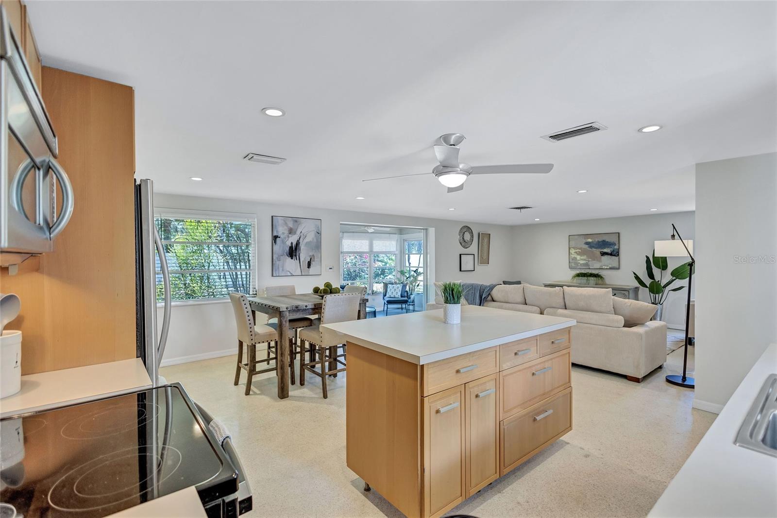 A4638966 Property Photo
