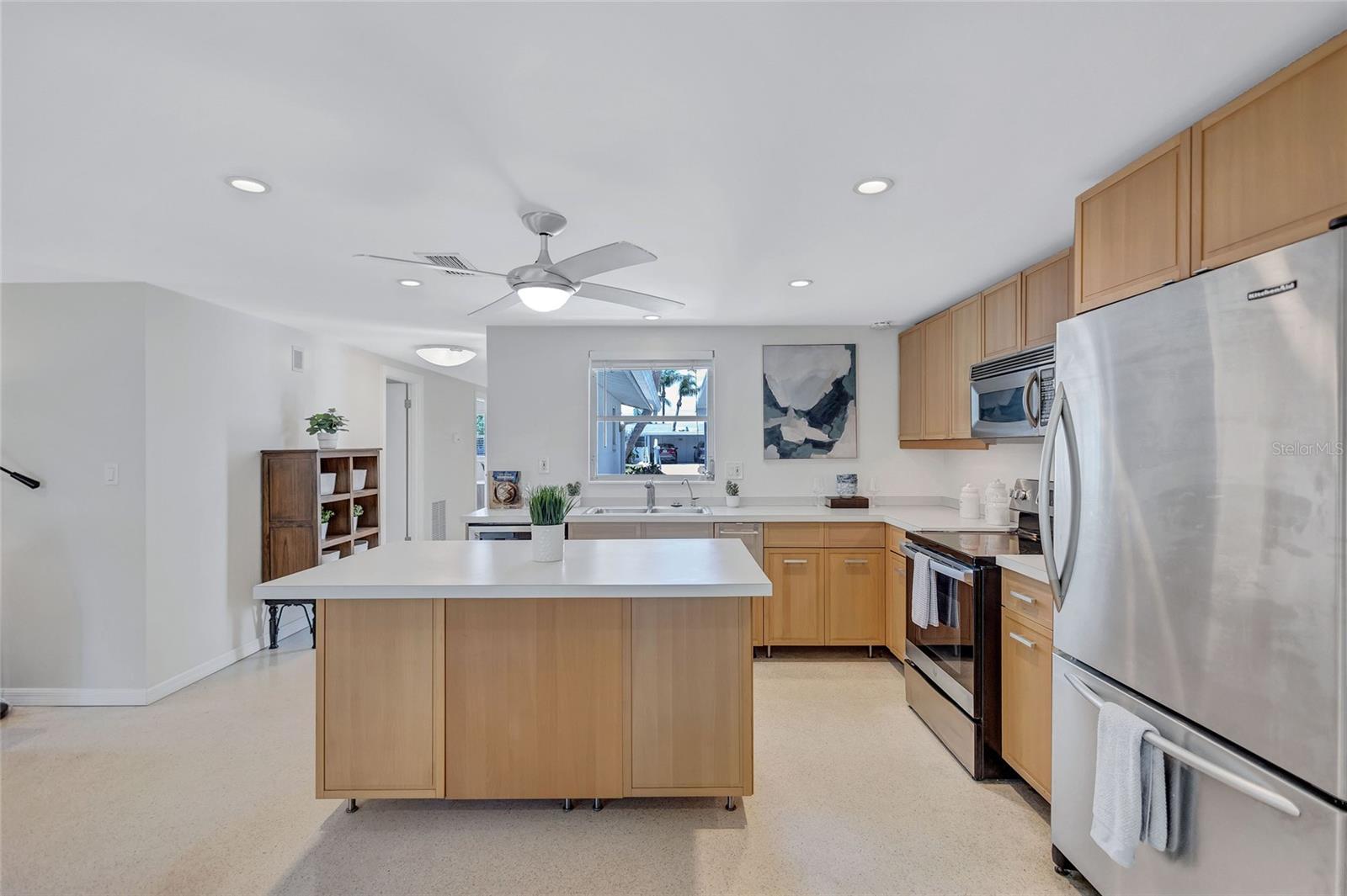 A4638966 Property Photo