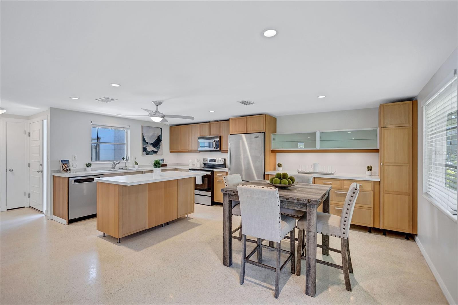 A4638966 Property Photo