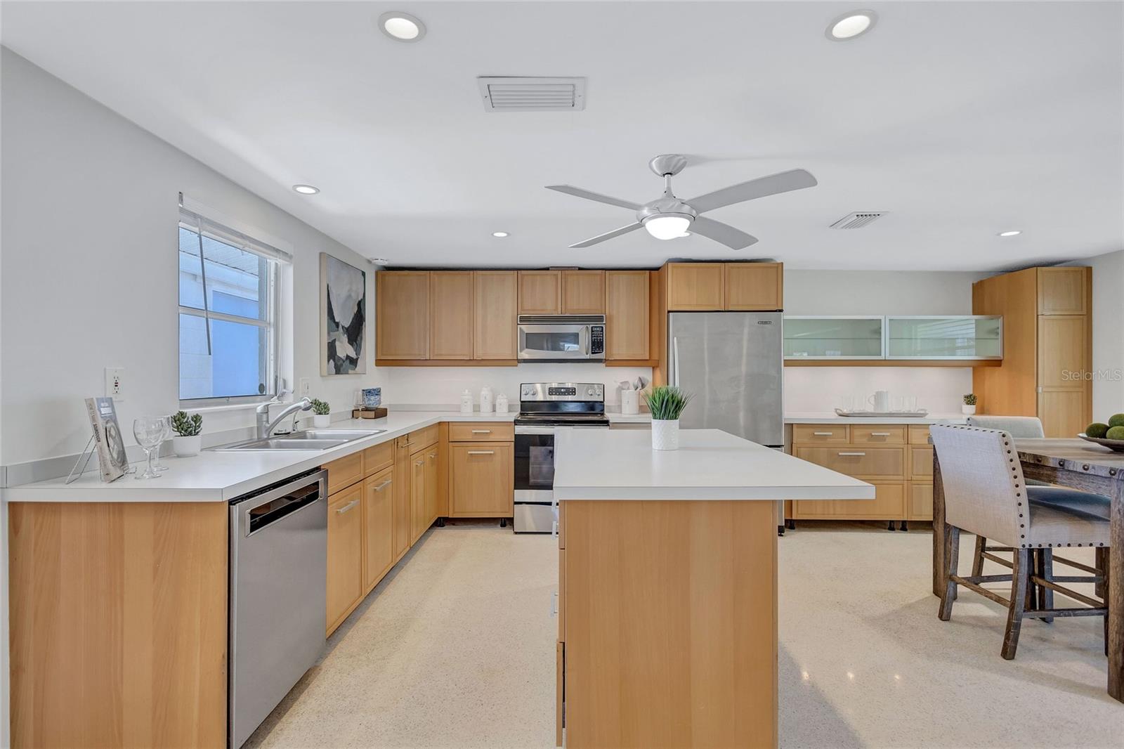 A4638966 Property Photo