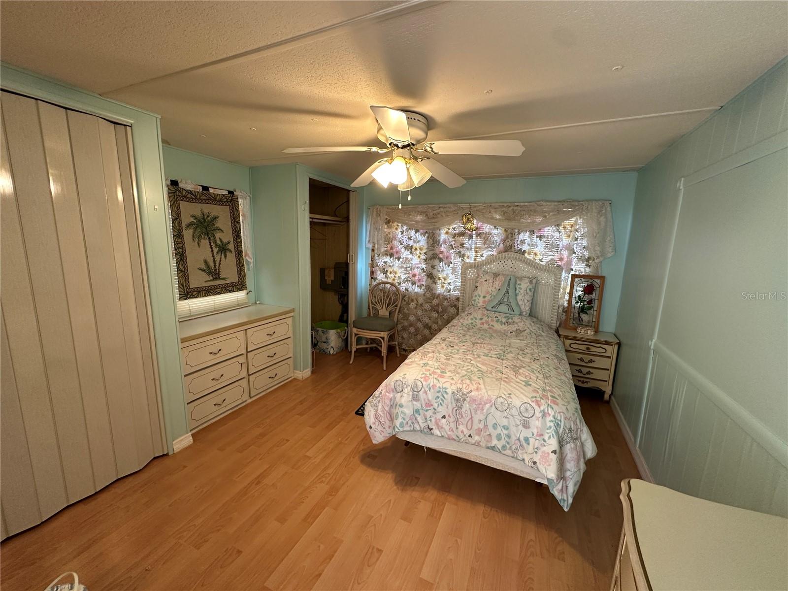 N6136972 Property Photo