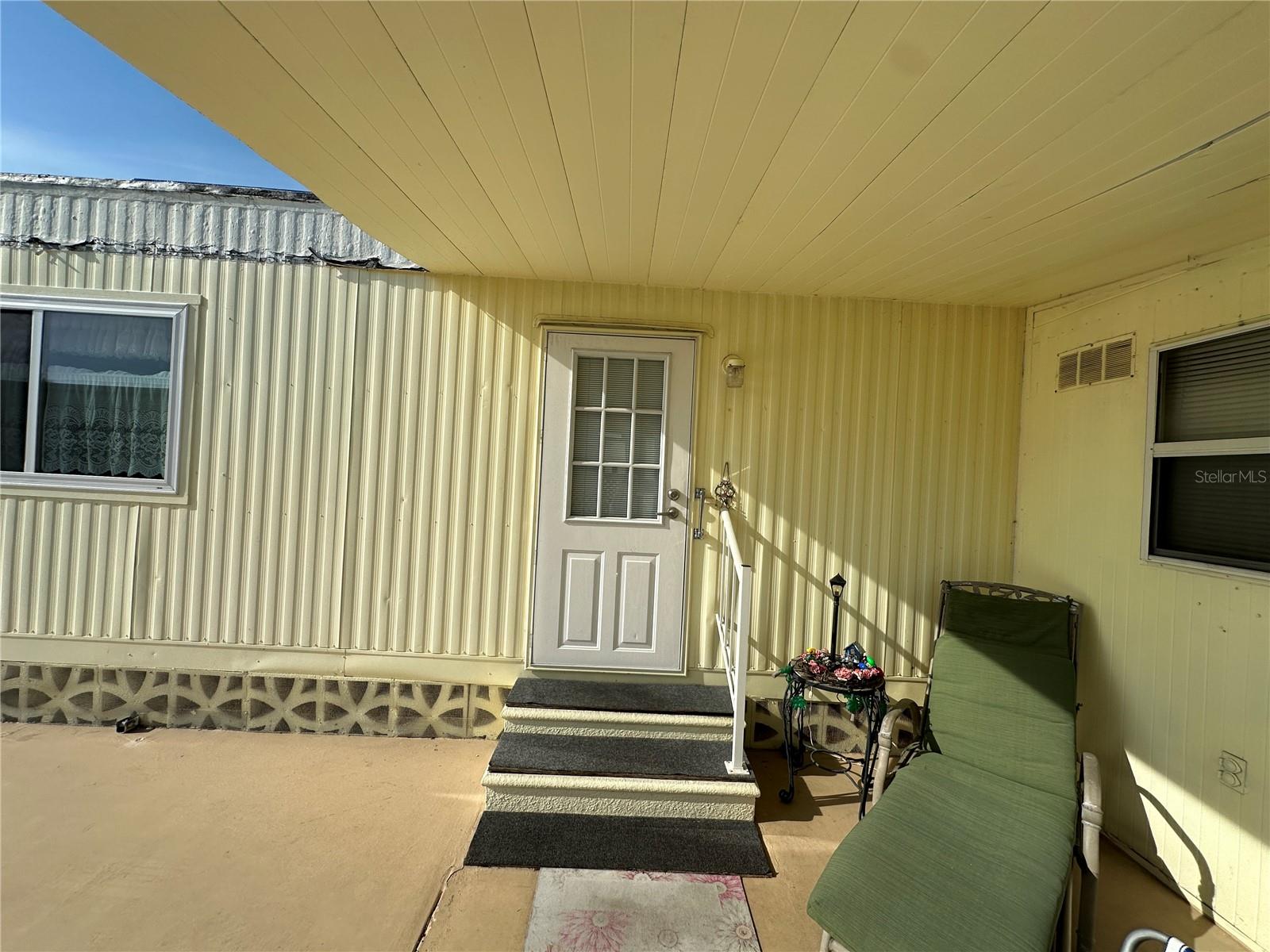 N6136972 Property Photo