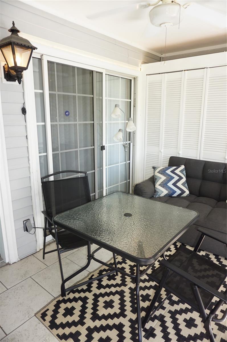 W7872118 Property Photo