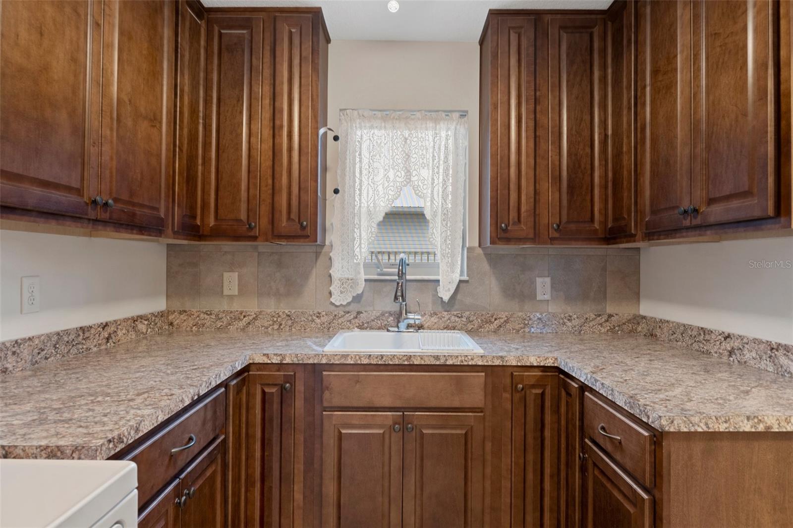 10305 W PORT CT, HOMOSASSA, FL, 34448