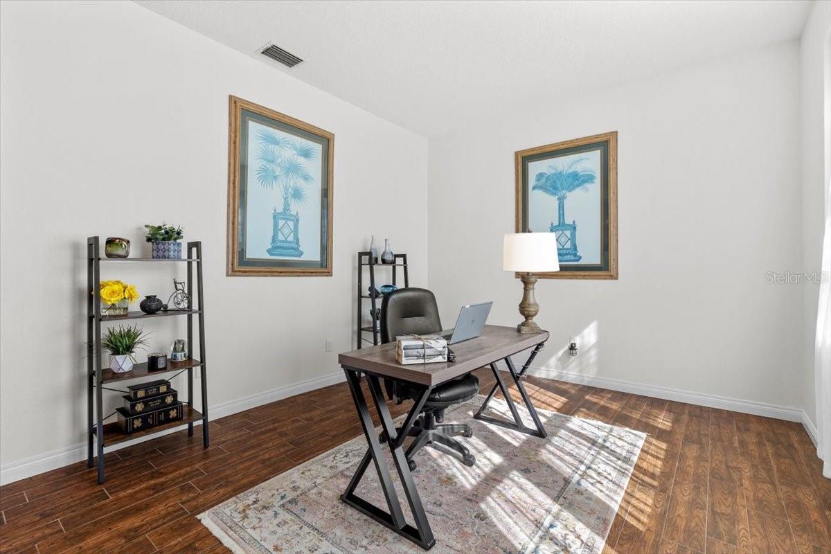 1327 YARDLEY DR, WESLEY CHAPEL, FL, 33544