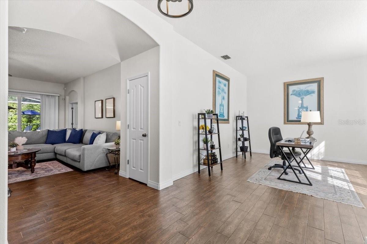 1327 YARDLEY DR, WESLEY CHAPEL, FL, 33544