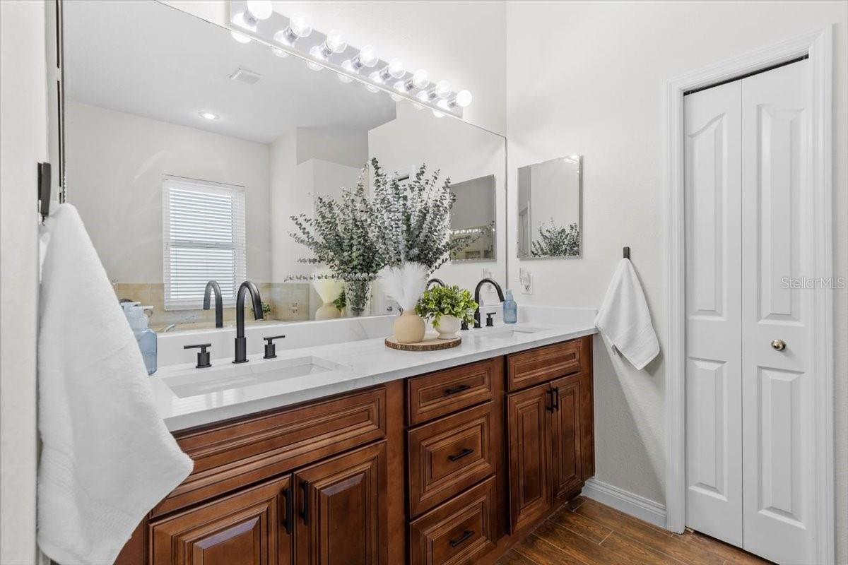 1327 YARDLEY DR, WESLEY CHAPEL, FL, 33544