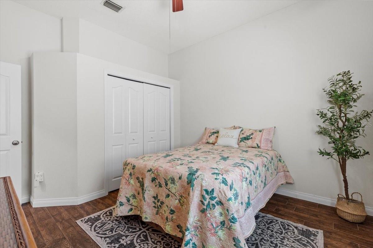 1327 YARDLEY DR, WESLEY CHAPEL, FL, 33544