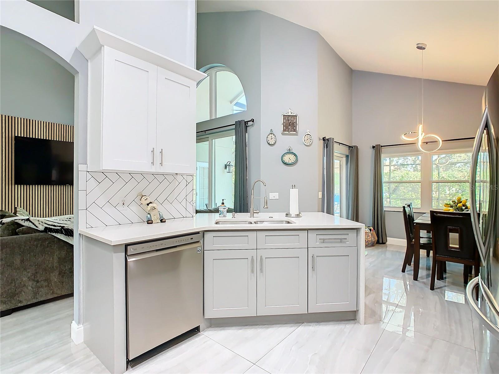 8130 YELLOW CRANE DR, KISSIMMEE, FL, 34747