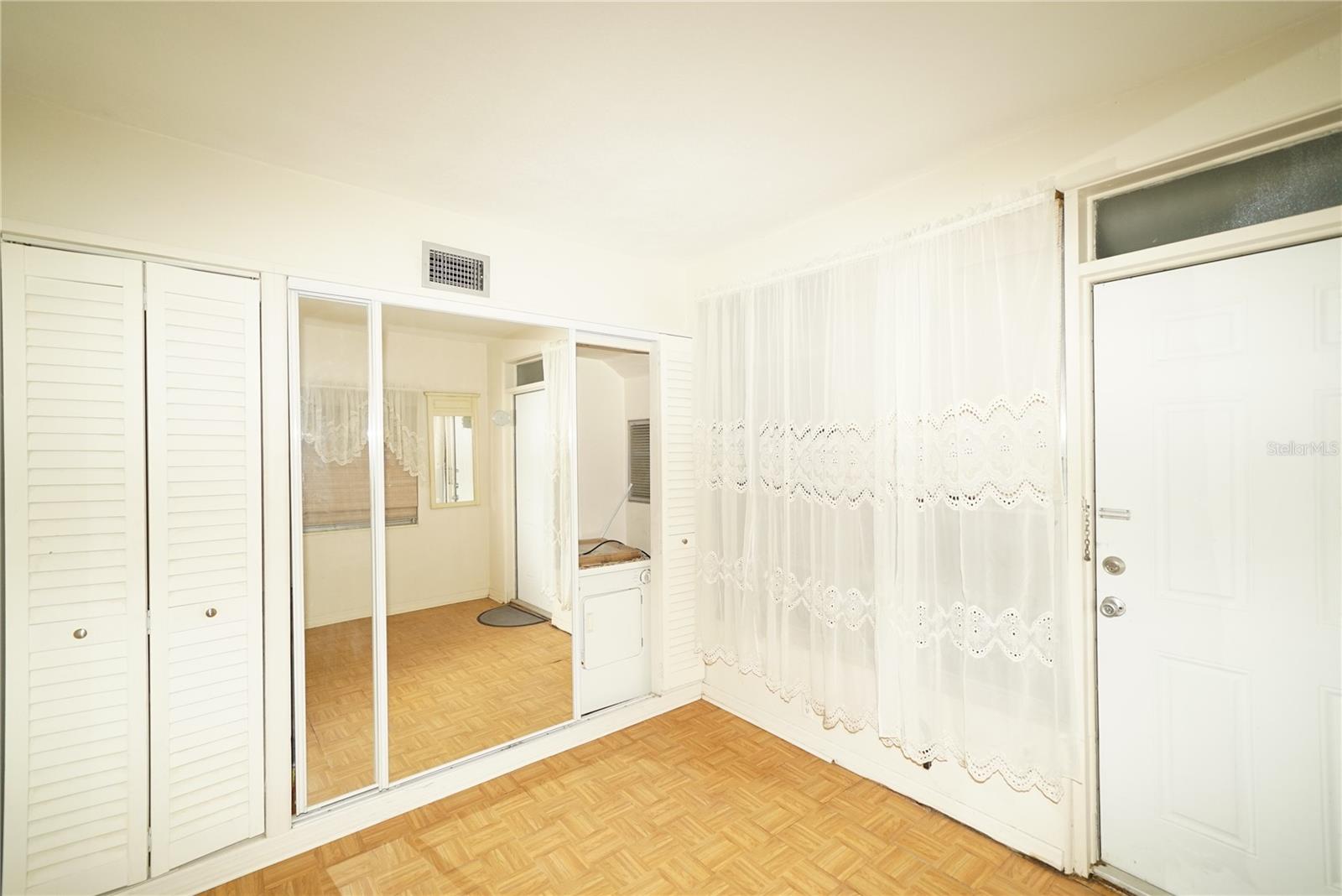 TB8346698 Property Photo