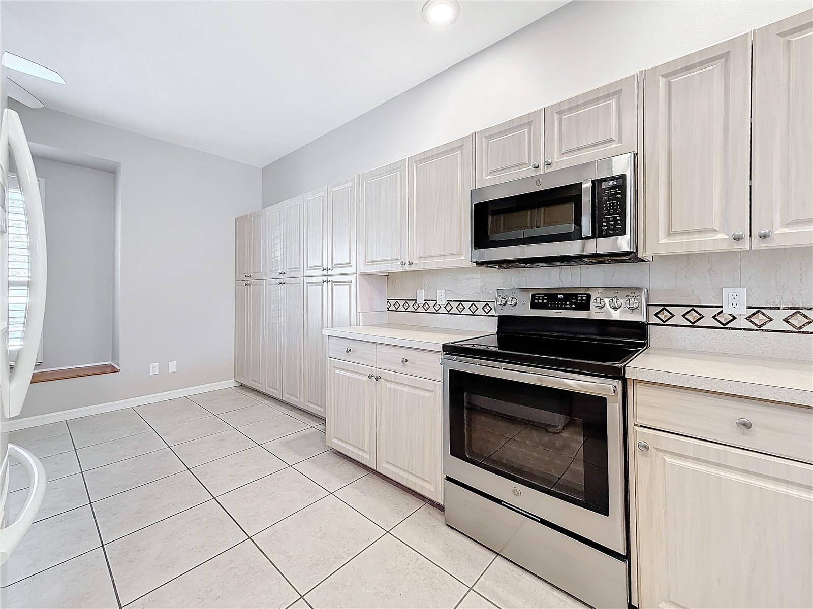 2633 N PAULA DR, DUNEDIN, FL, 34698