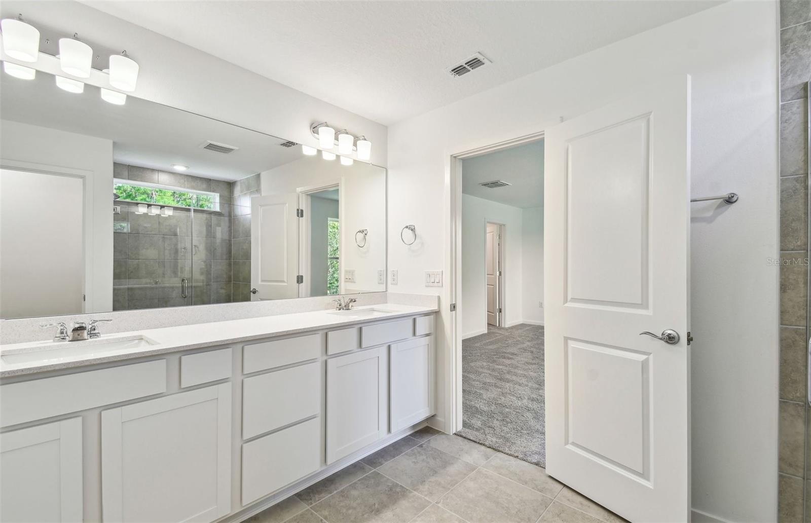 Owner's Bath w/Dual Sinks